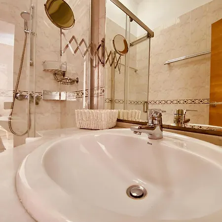 Holiday Bungalow With Terrace In Feriehus Playa del Inglés
