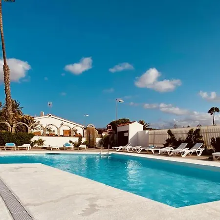 Holiday Bungalow With Terrace In Semesterbostad Playa del Inglés