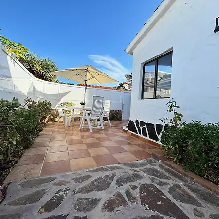 Semesterbostad Holiday Bungalow With Terrace In Playa del Inglés