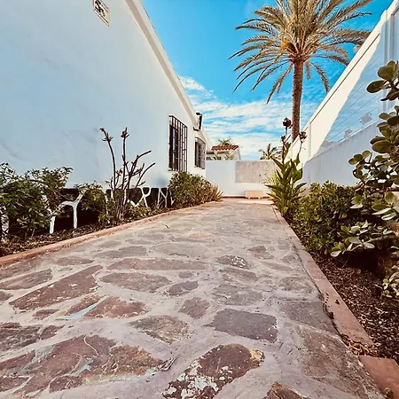 Будинок відпочинку Holiday Bungalow With Terrace In